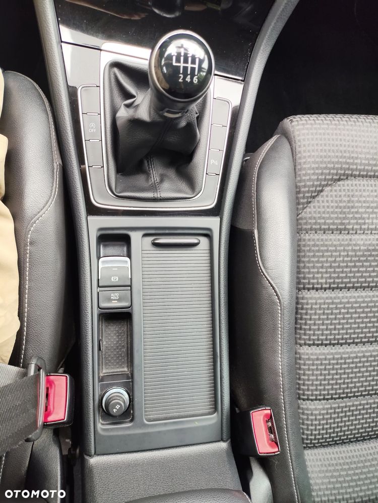Volkswagen Golf 1.4 TSI BMT Highline - 12