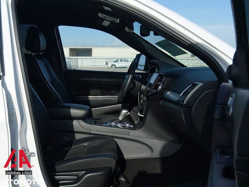 Jeep Grand Cherokee - 11