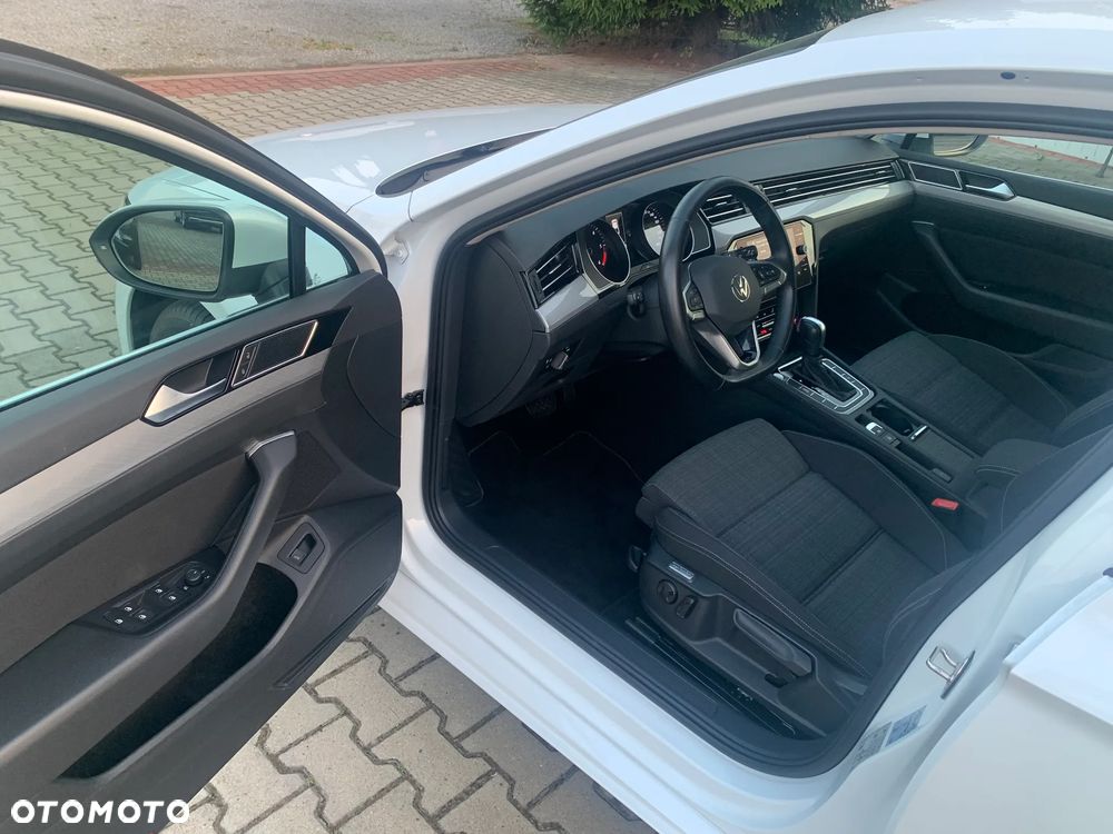 Volkswagen Passat 2.0 TDI EVO Business DSG - 11