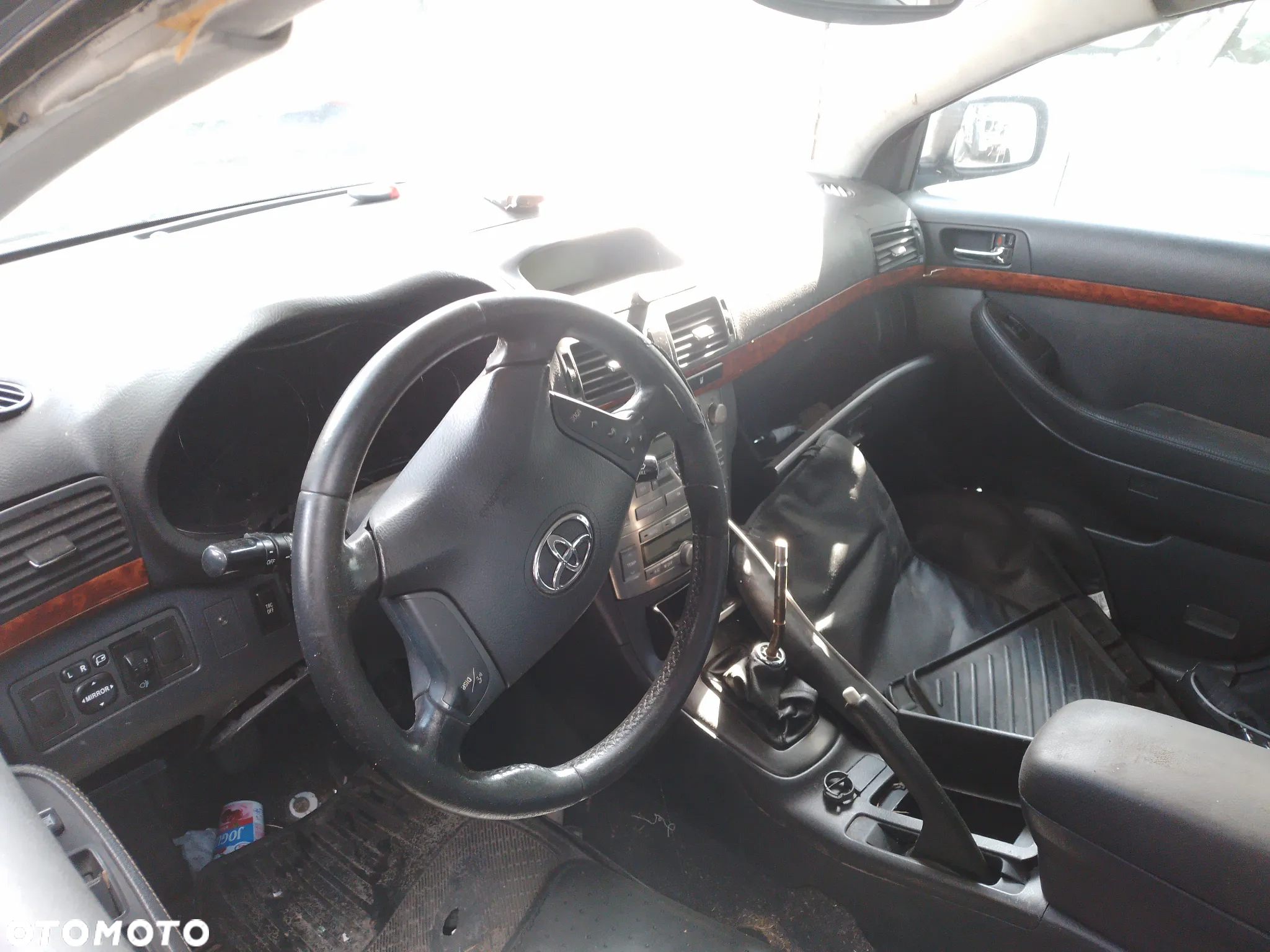 TOYOTA AVENSIS T25 2.0 VVT-i  03-06  209  ZDERZAK PRZÓD PRZEDNI - 18