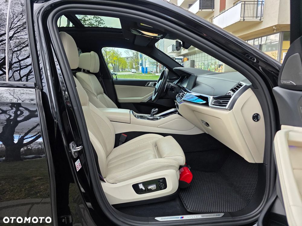 BMW X6M - 36