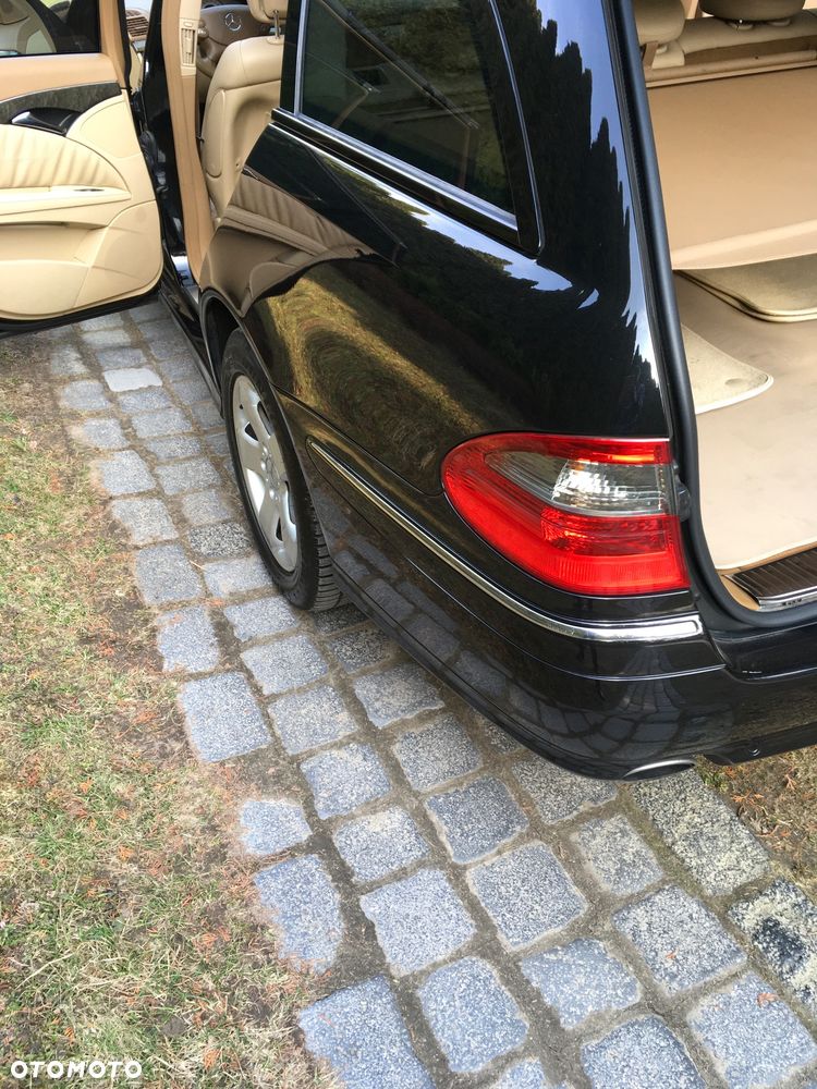 Mercedes-Benz Klasa E 320 CDI 4-Matic Avantgarde - 23