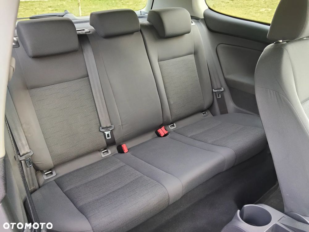 Volkswagen Golf - 15