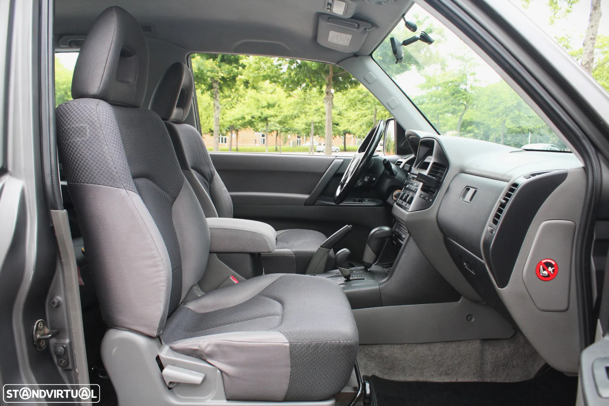Mitsubishi Pajero 3.2 DI-D GLS ABS+CA - 41