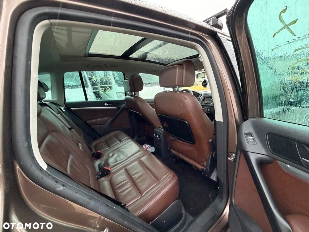 Volkswagen Tiguan 2.0 TDI DPF BlueMotion Technology Exclusive - 10