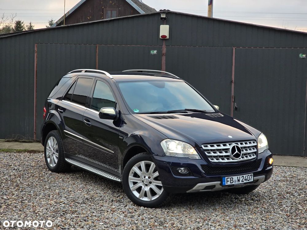Mercedes-Benz ML 320 CDI 4Matic 7G-TRONIC Edition 10 - 17