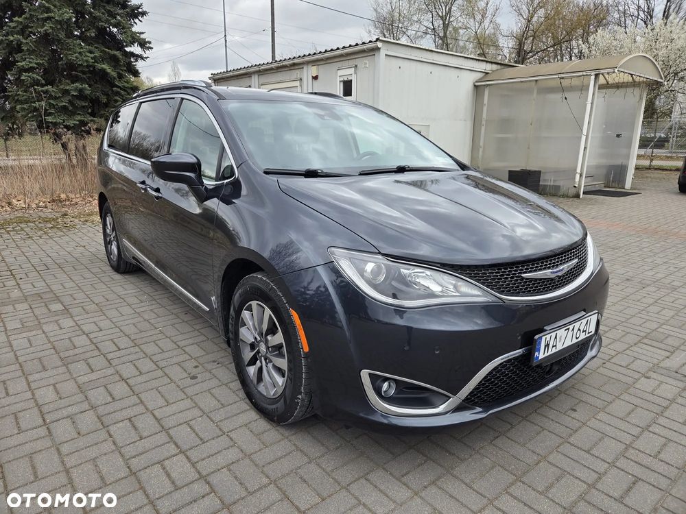Chrysler Pacifica - 9