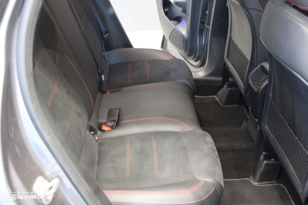 Mercedes-Benz GLA 250 e AMG Line - 18