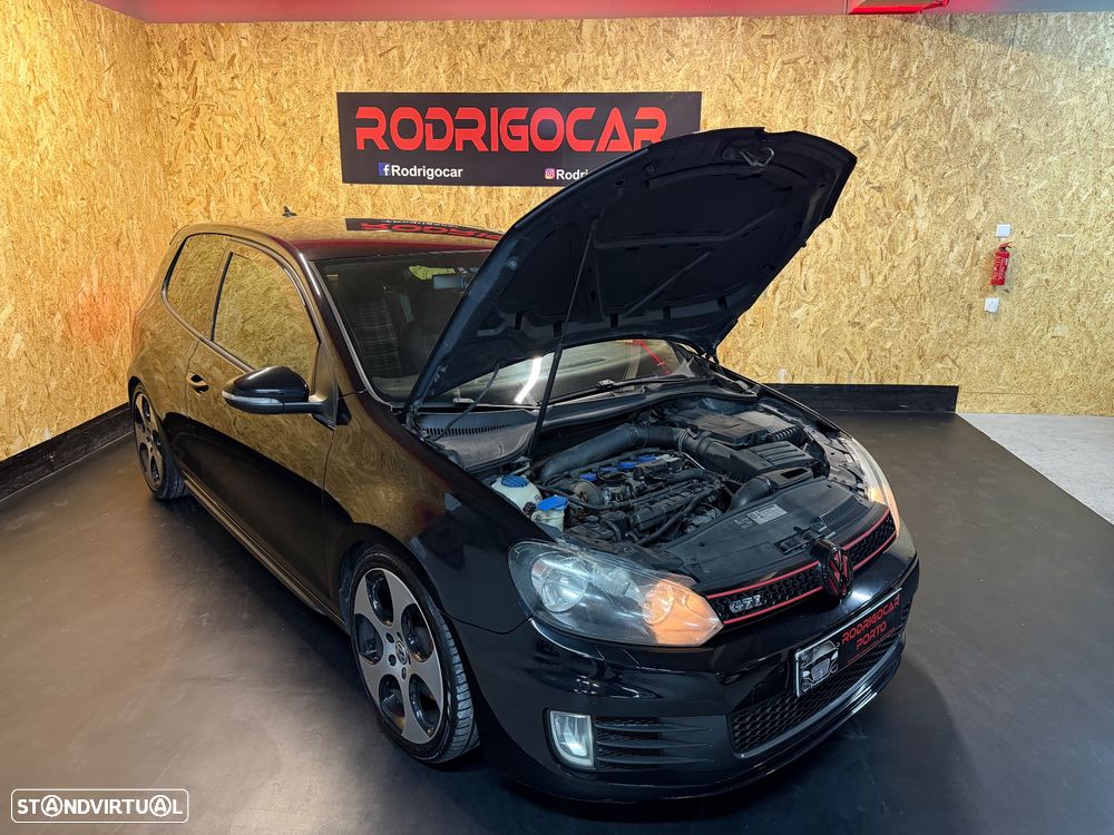 VW Golf 2.0 GTI - 24