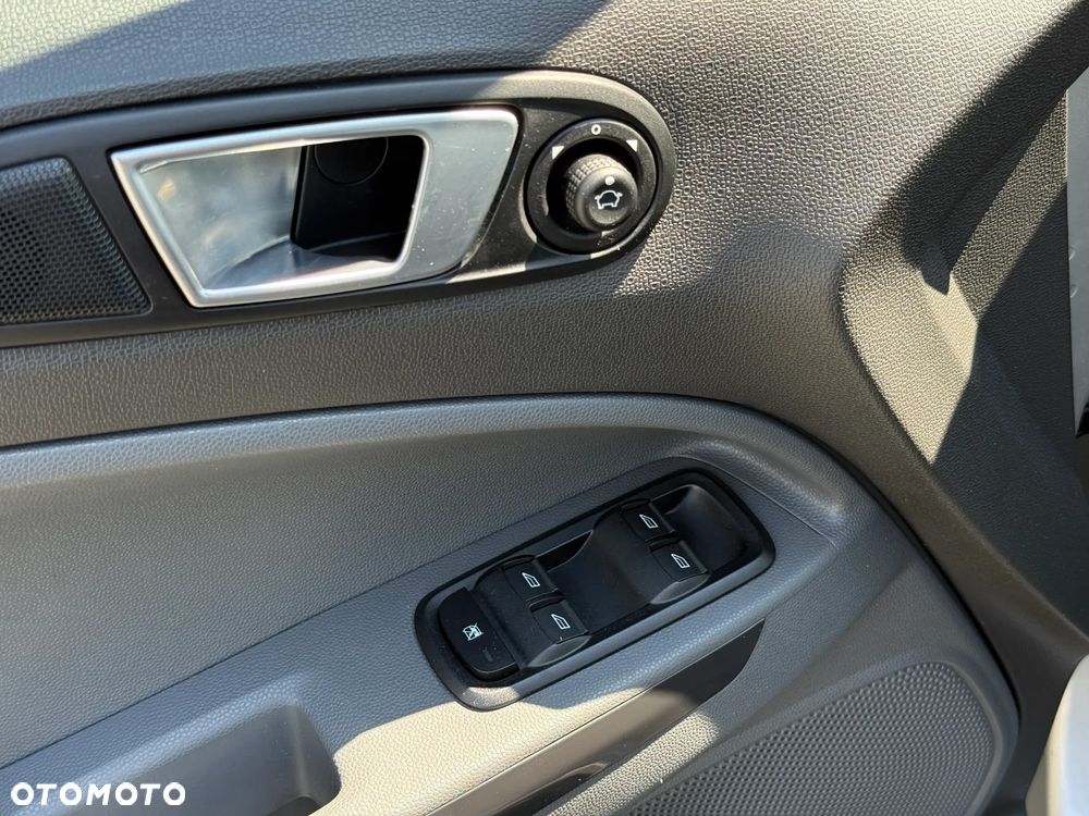 Ford EcoSport - 12