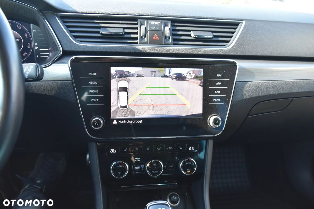 Skoda Superb 2.0 TDI DSG Style - 18
