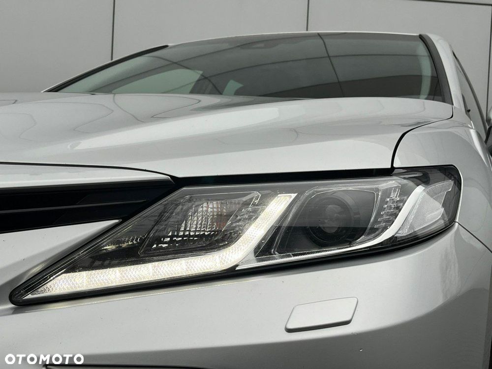 Toyota Camry - 5