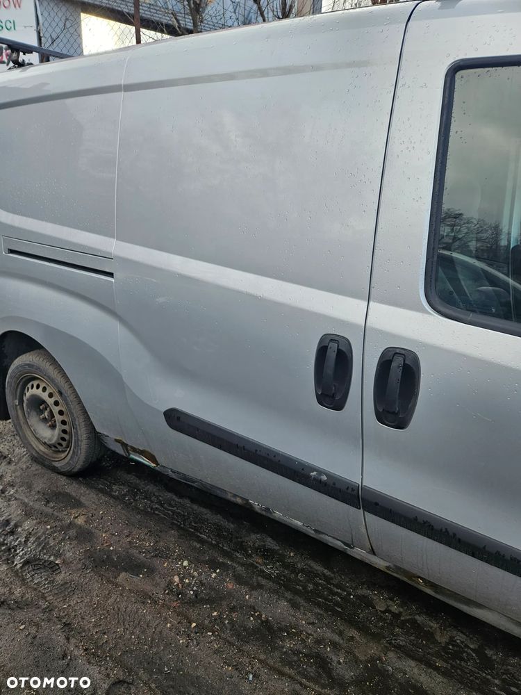 Fiat Doblo 2 1.6 multijet 2010 lakier 612 - 12
