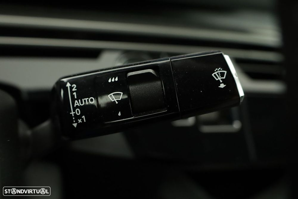 Peugeot 3008 1.2 Hybrid Allure e-DCS6 - 15