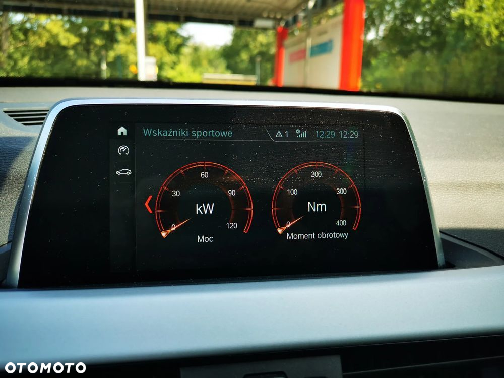 BMW X1 xDrive18d - 12