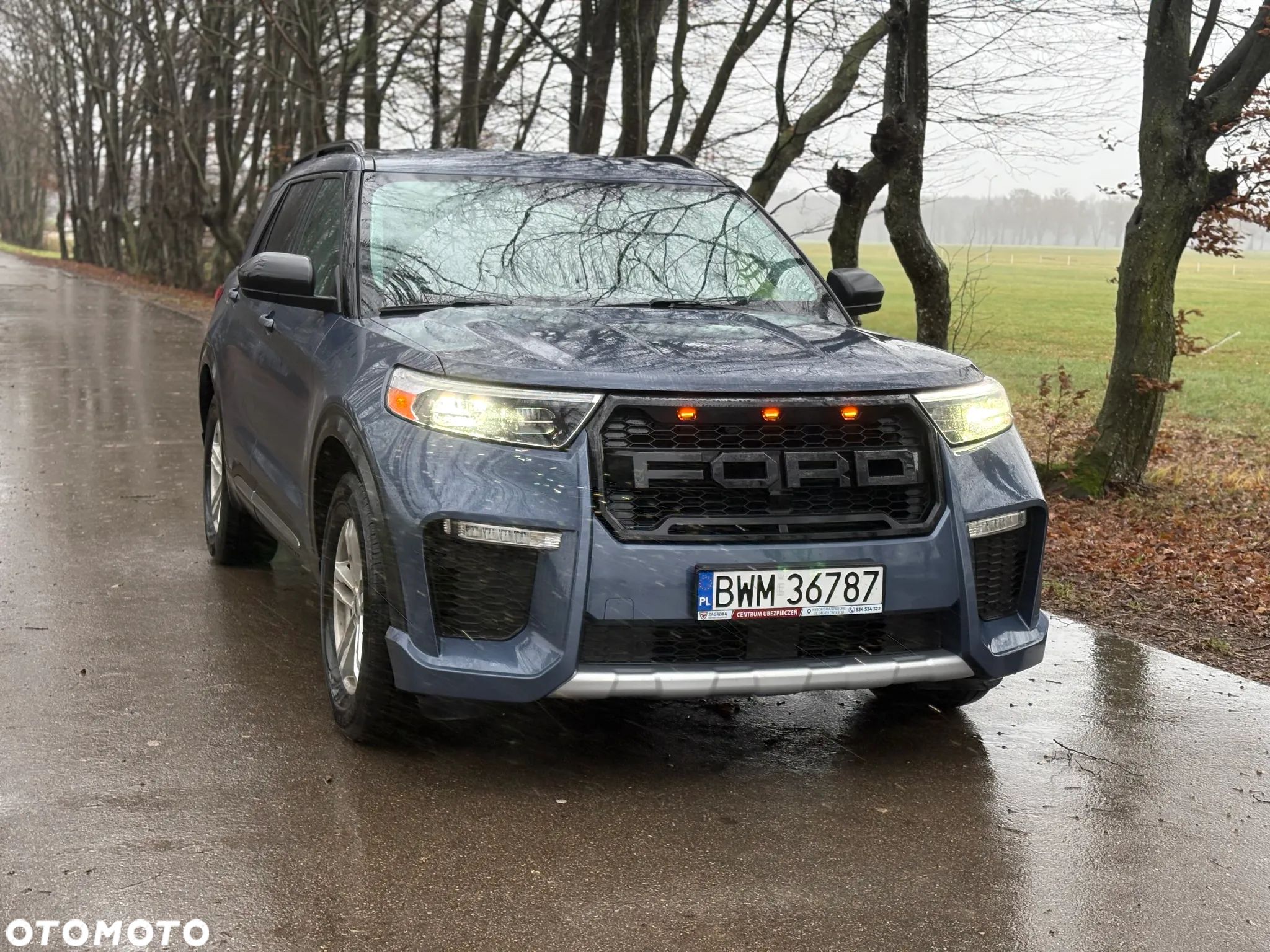 Ford Explorer - 1
