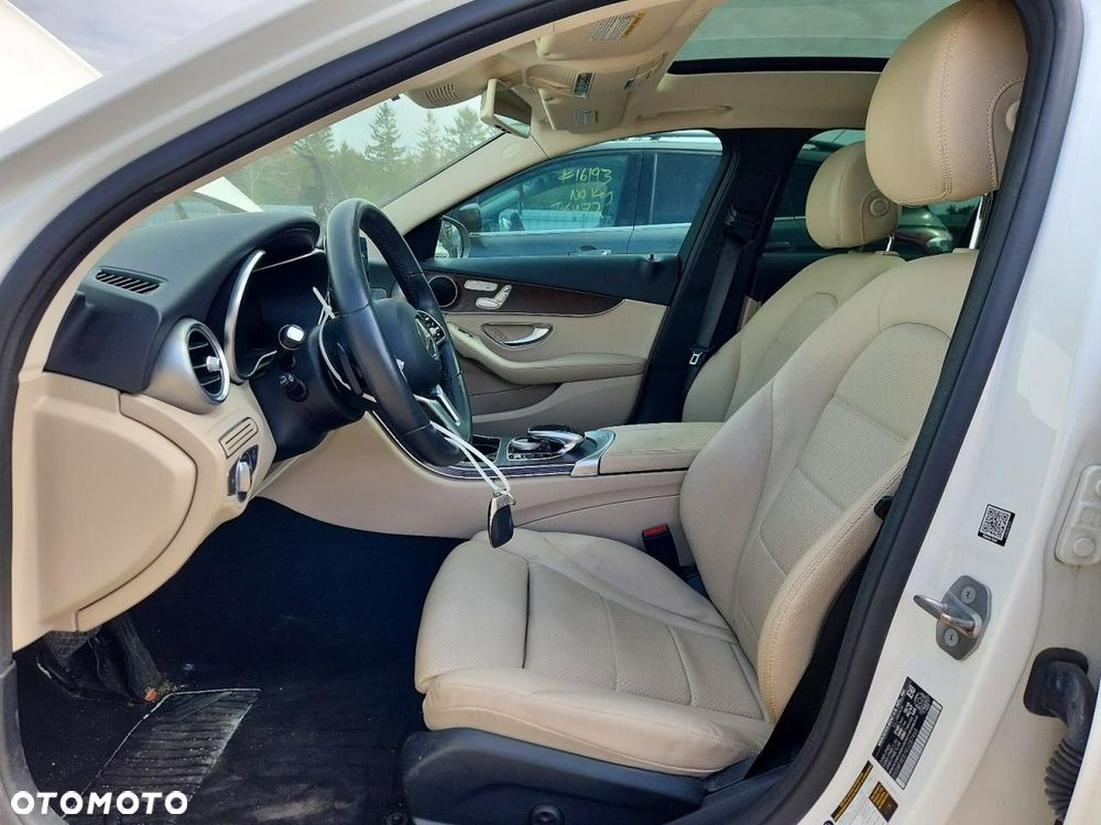 Mercedes-Benz Klasa C 300 4Matic 9G-TRONIC AMG Line - 7