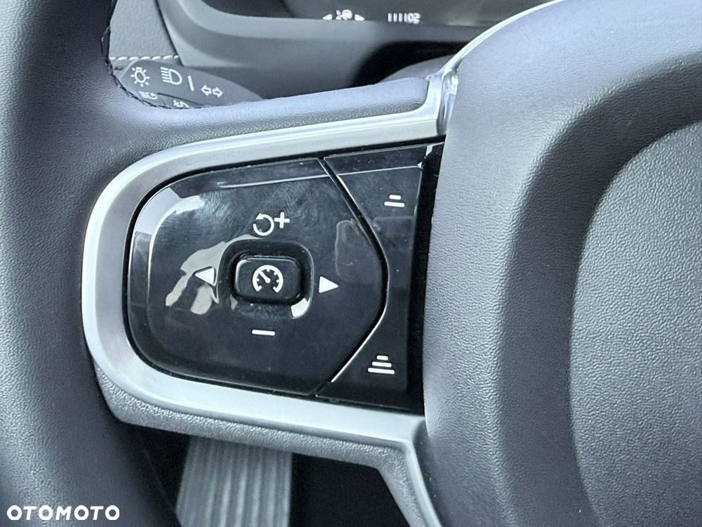 Volvo XC 90 T8 AWD Plug-In Hybrid Plus Black Edition 7os - 22