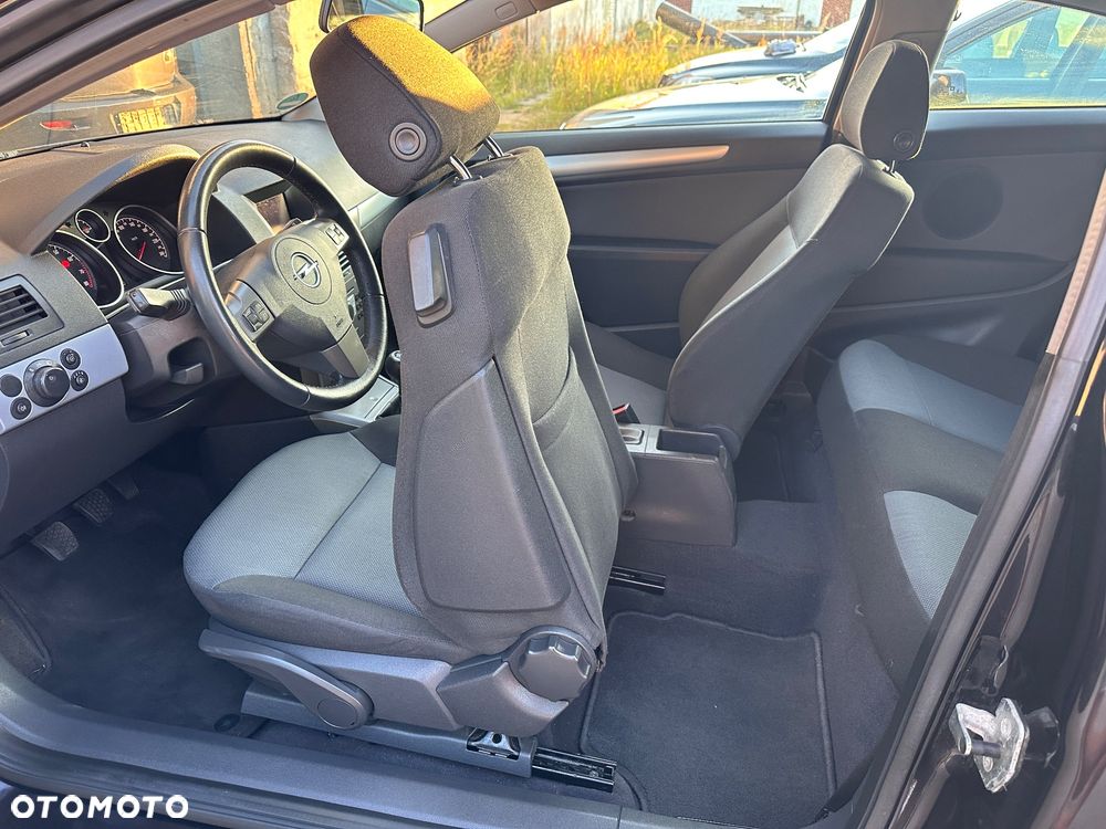 Opel Astra 1.4 Essentia - 12
