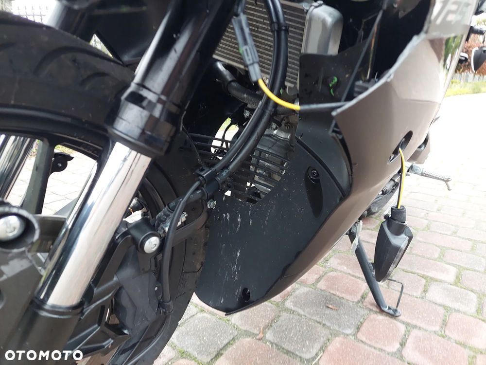 Yamaha YZF - 14