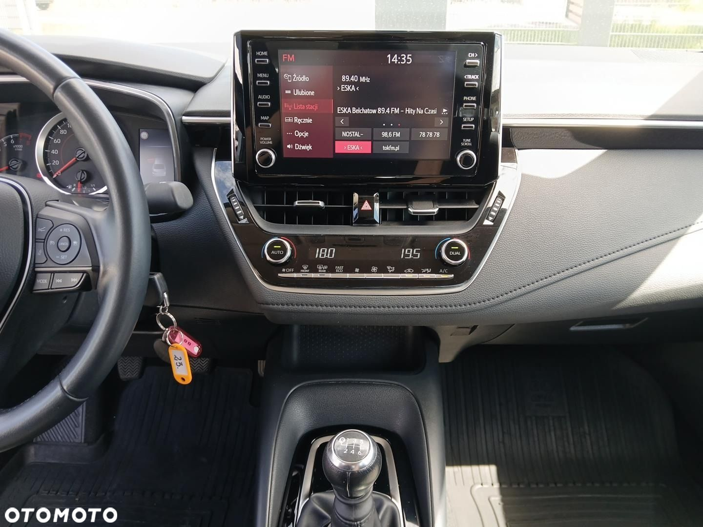 Toyota Corolla - 22
