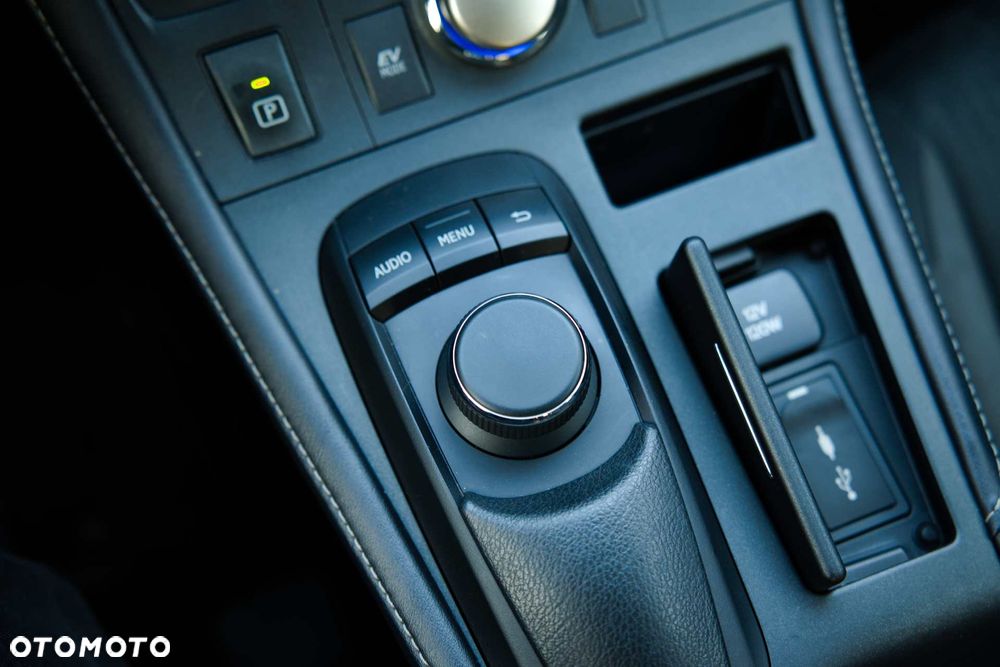 Lexus CT 200h Elegance EU6 - 26