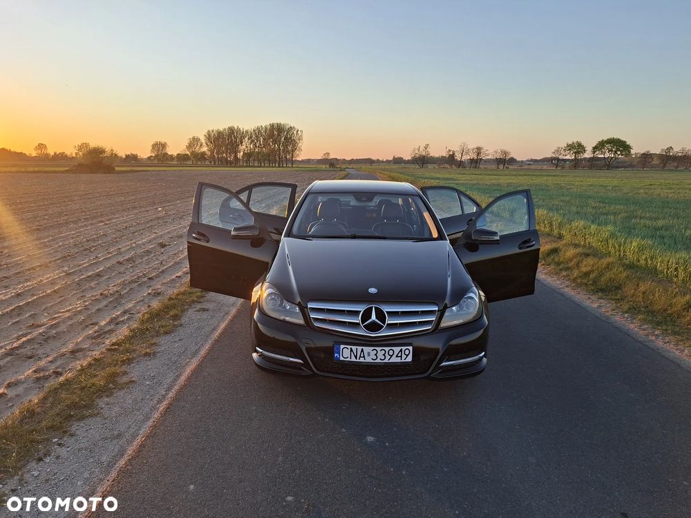 Mercedes-Benz Klasa C 220 CDI DPF (BlueEFFICIENCY) - 9