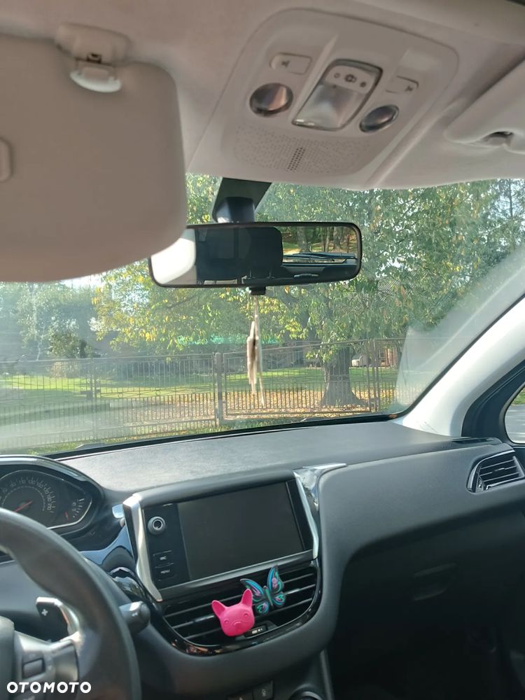 Peugeot 208 - 7