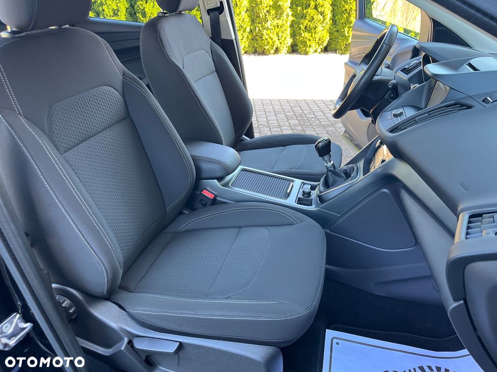 Ford Kuga 2.0 TDCi FWD Titanium - 25