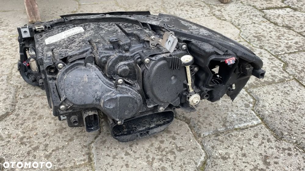 LAMPA PRZÓD PRAWA 7352482 BMW F10 LED USZKODZONA - 3