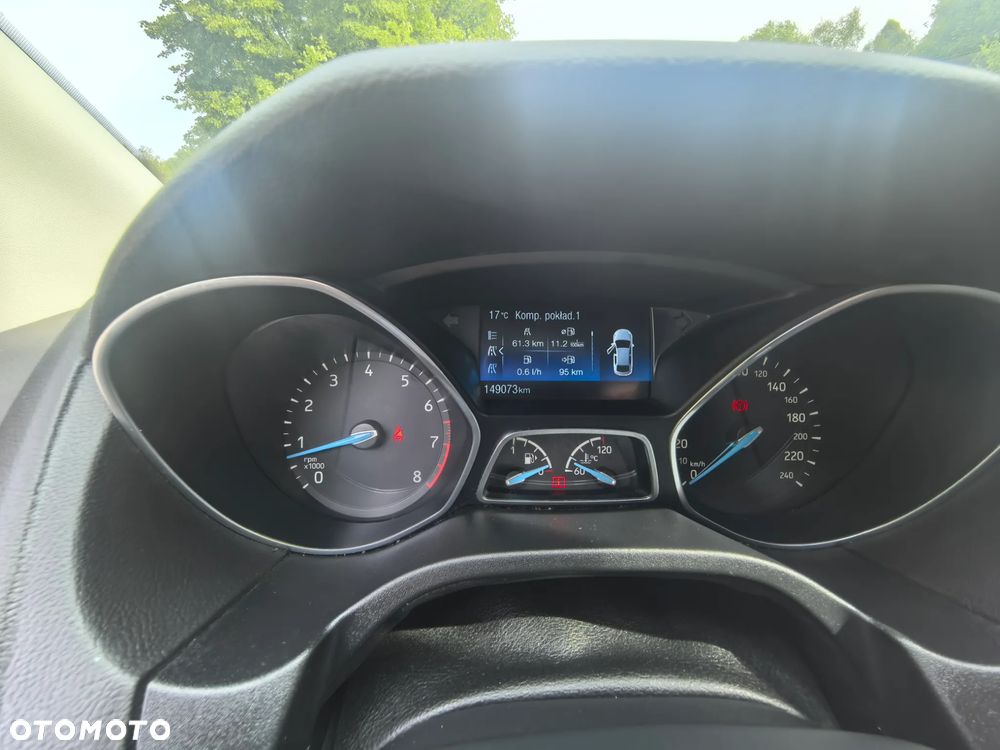 Ford Focus 1.0 EcoBoost Titanium - 27