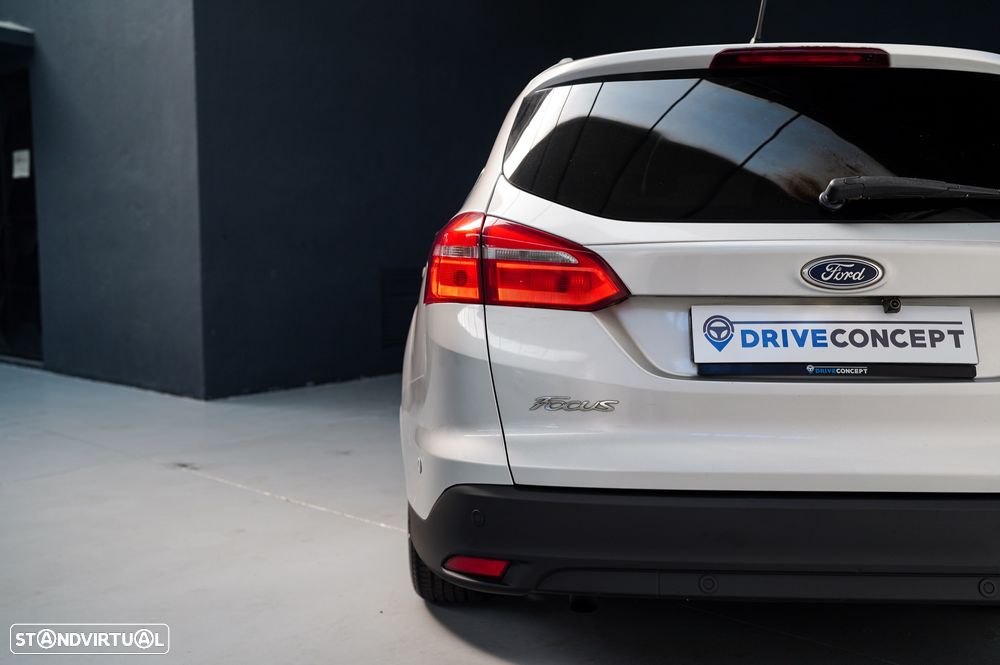 Ford Focus SW 1.5 TDCi EcoBlue Connected - 22
