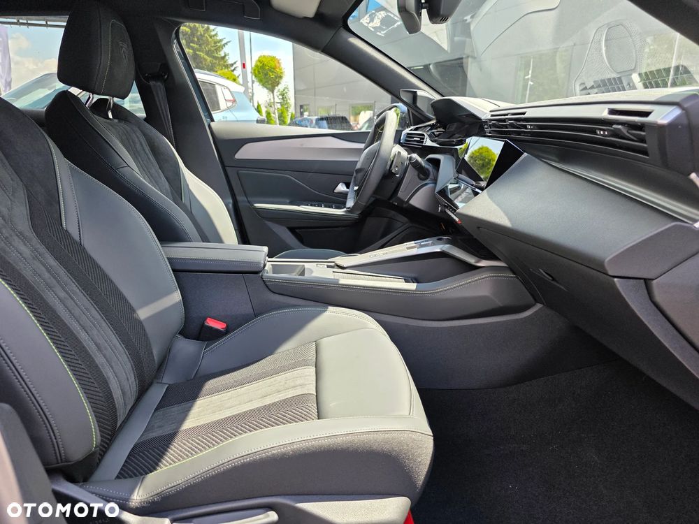 Peugeot 308 1.5 BlueHDi GT Exclusive S&S EAT8 - 17