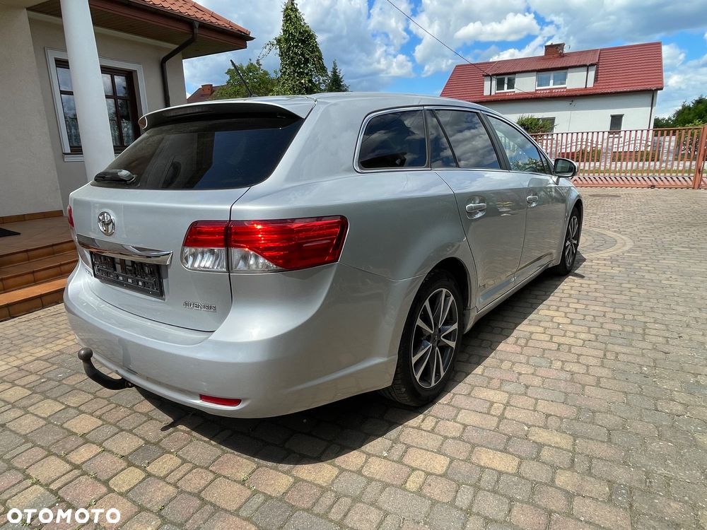 Toyota Avensis 1.6 Edition (2014) - 17