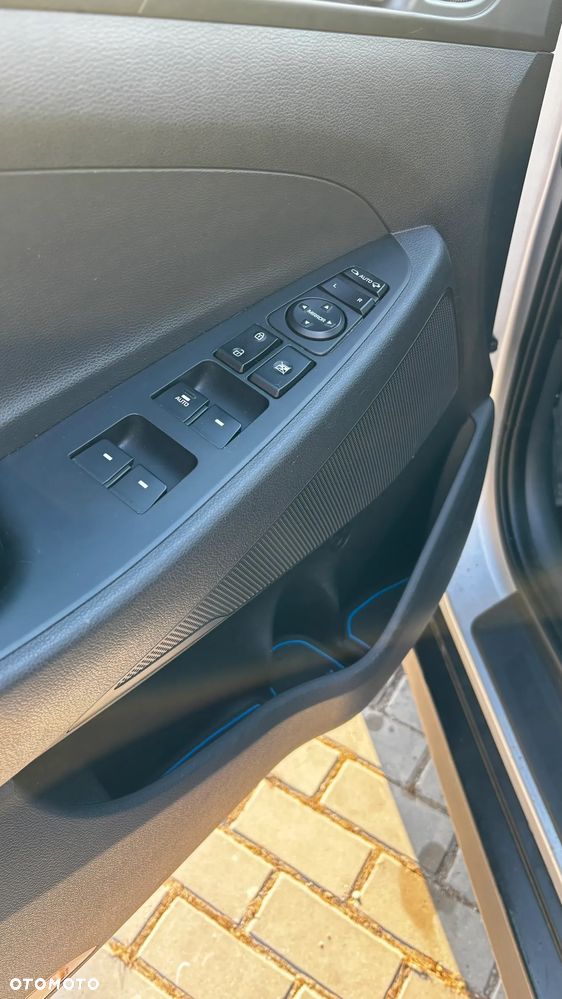 Hyundai Tucson 1.6 GDI BlueDrive Comfort 2WD - 26