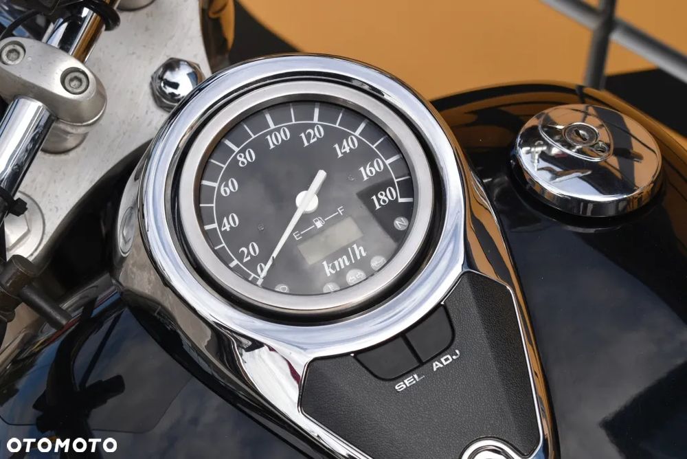 Suzuki VL 800 Volusia - Boulevard C50 - 20