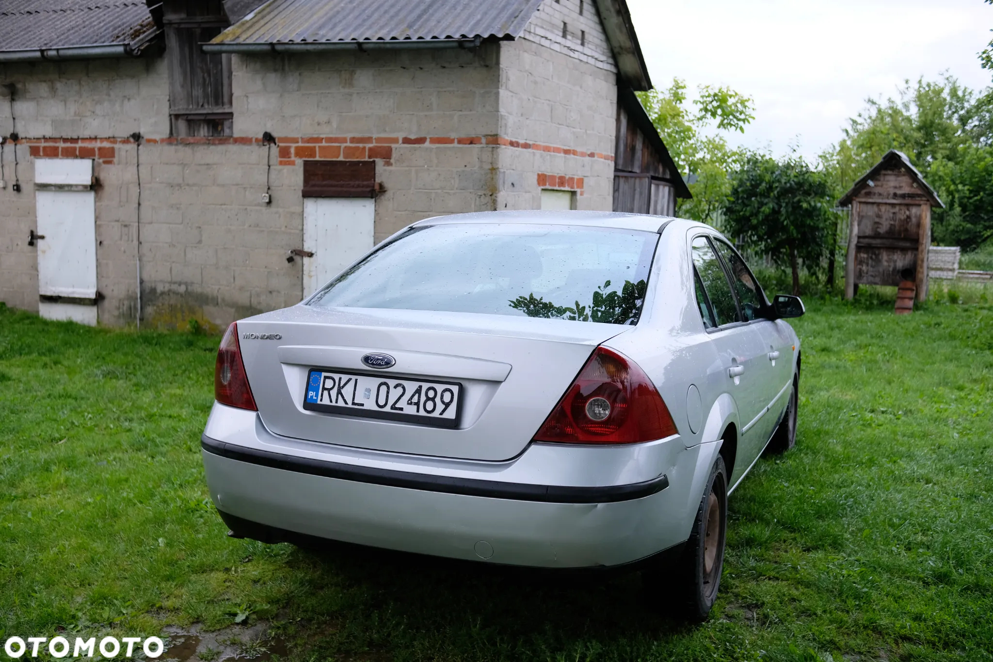 Ford Mondeo 2.0 TDDi Ambiente - 10