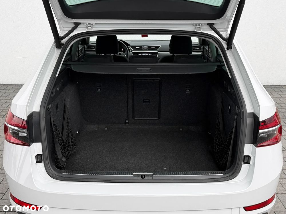 Skoda Superb 2.0 TDI SCR Style DSG - 12