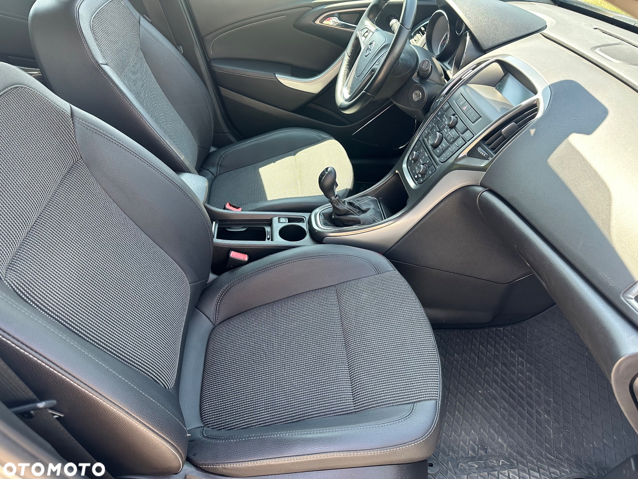 Opel Astra 1.6 Cosmo - 30
