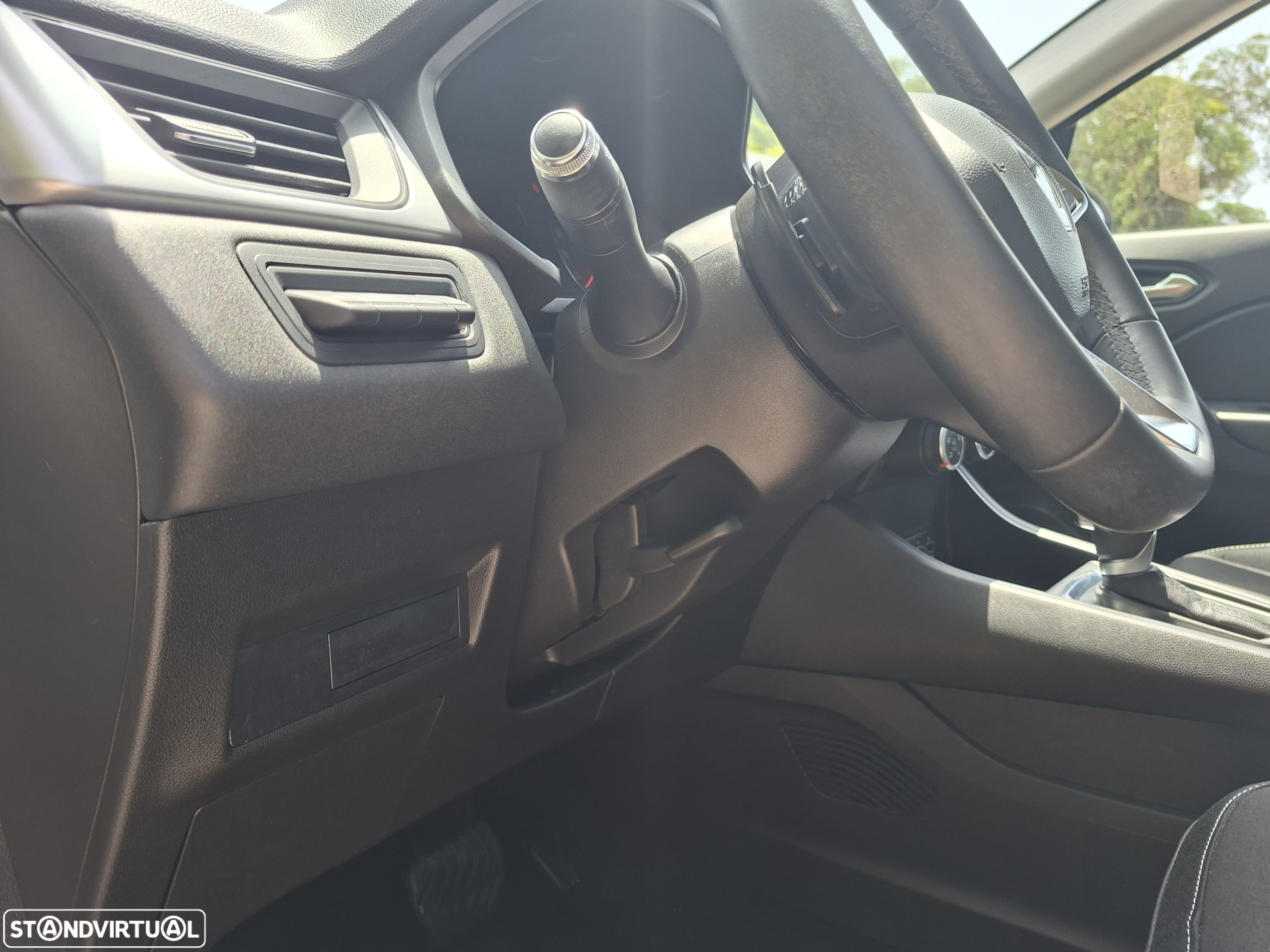 Renault Captur 1.5 dCi Exclusive EDC - 9
