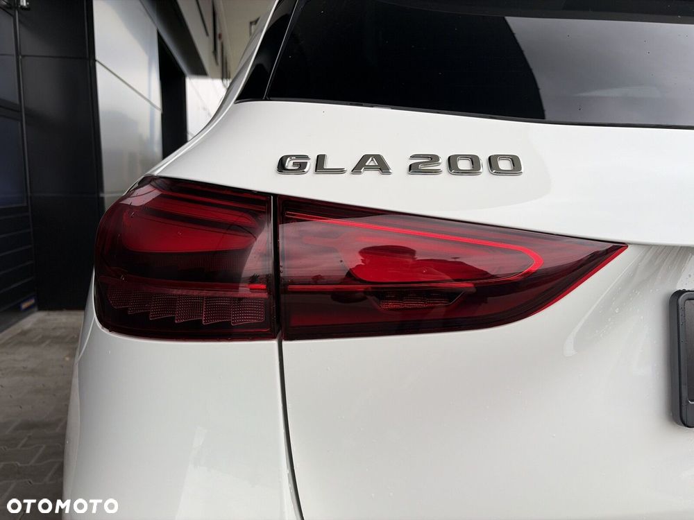 Mercedes-Benz GLA - 18