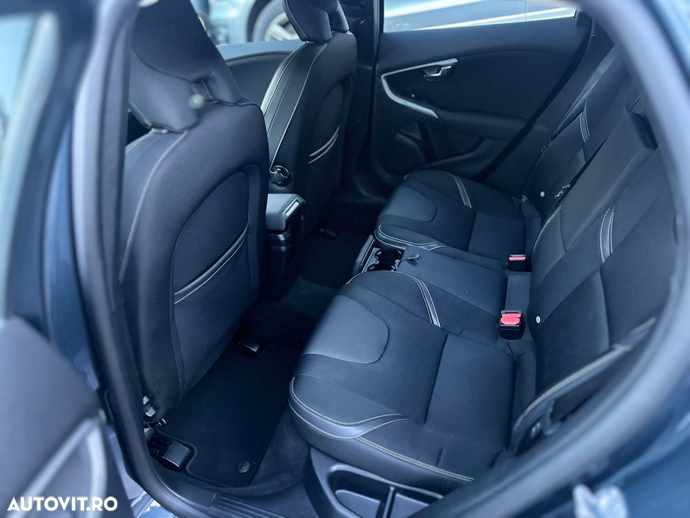 Volvo V40 D3 Geartronic Kinetic - 12