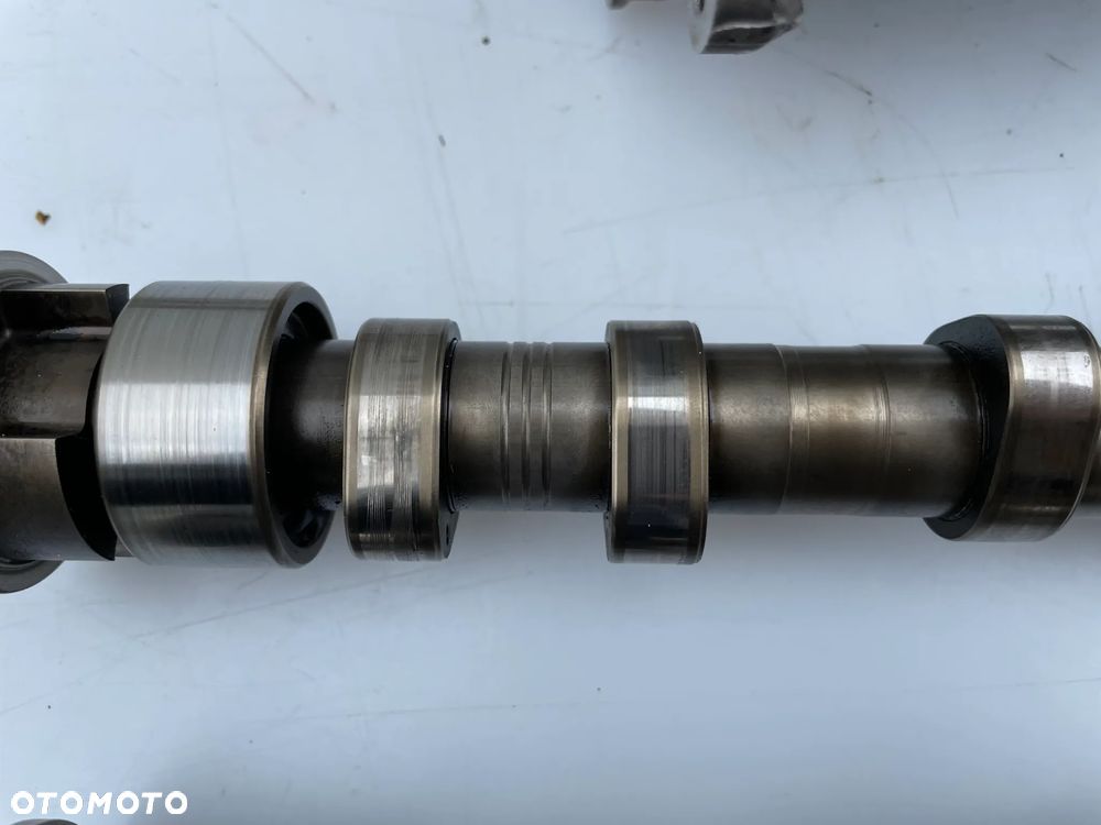 Pokrywa zaworów wałki rozrządu vw Golf V 03C103475 03CAS 03CAH - 9