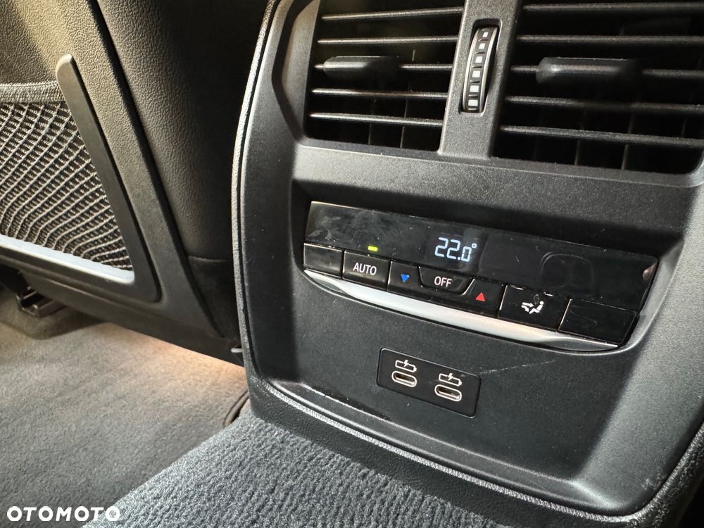 BMW Seria 3 320d xDrive M Sport sport - 31