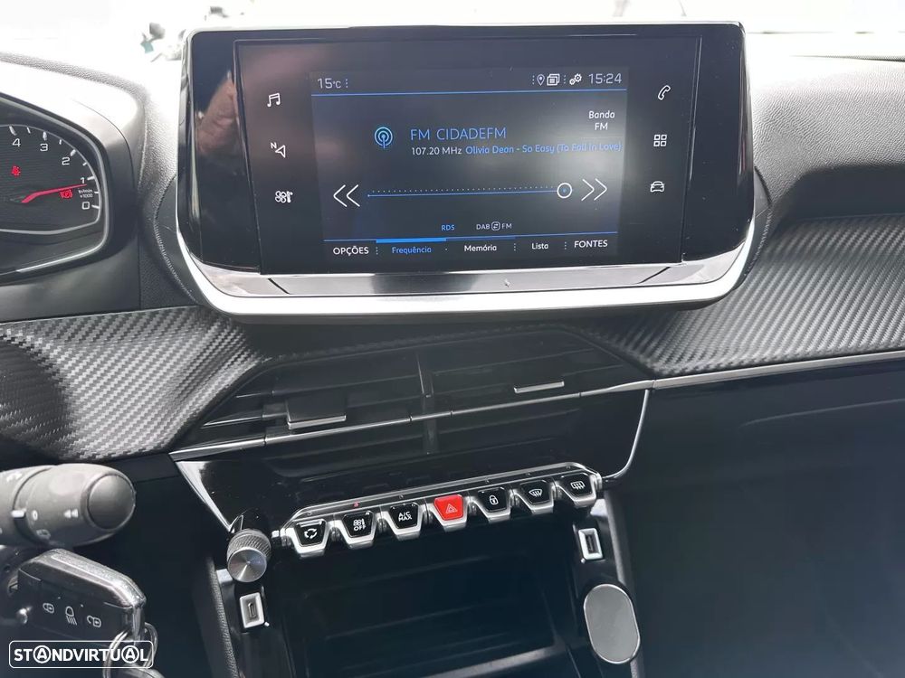 Peugeot 2008 1.2 PureTech Allure Pack - 29