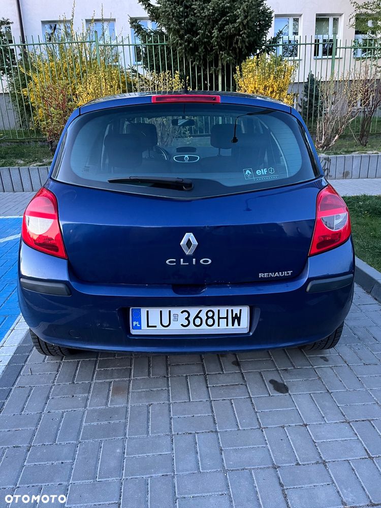 Renault Clio 1.6 16V Privilege - 6