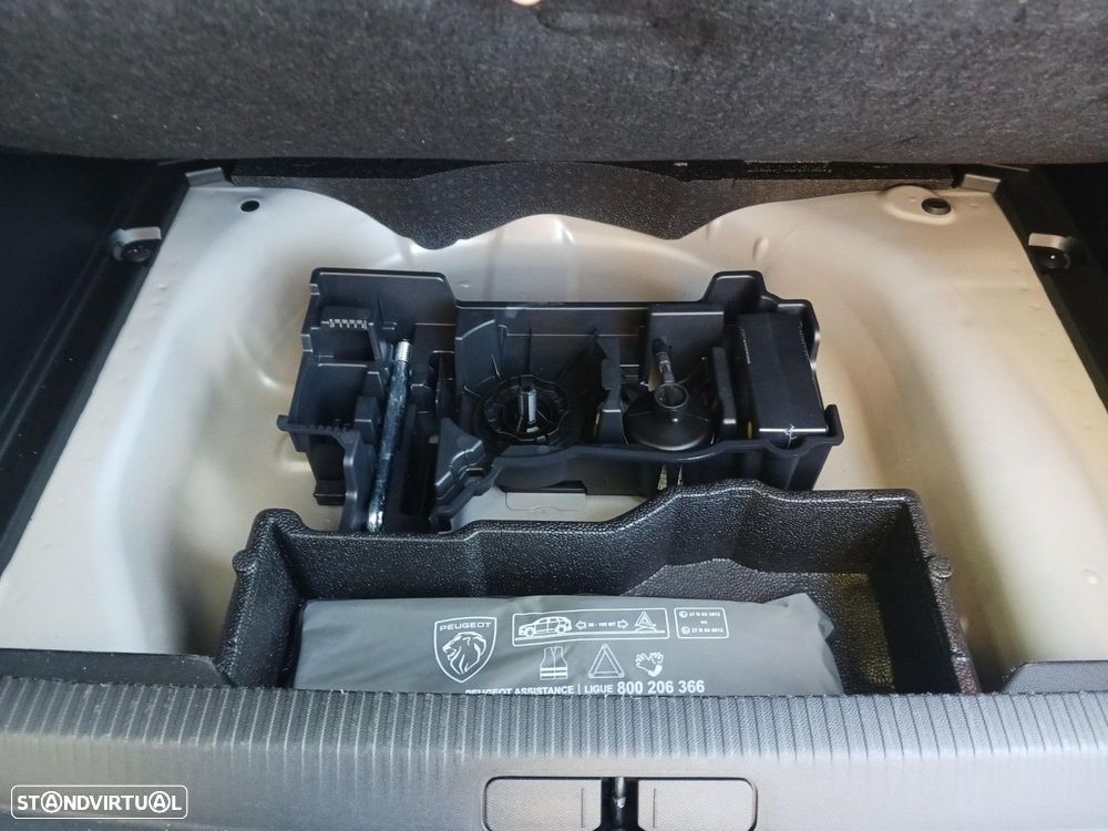 Peugeot 2008 1.2 PureTech Style - 33