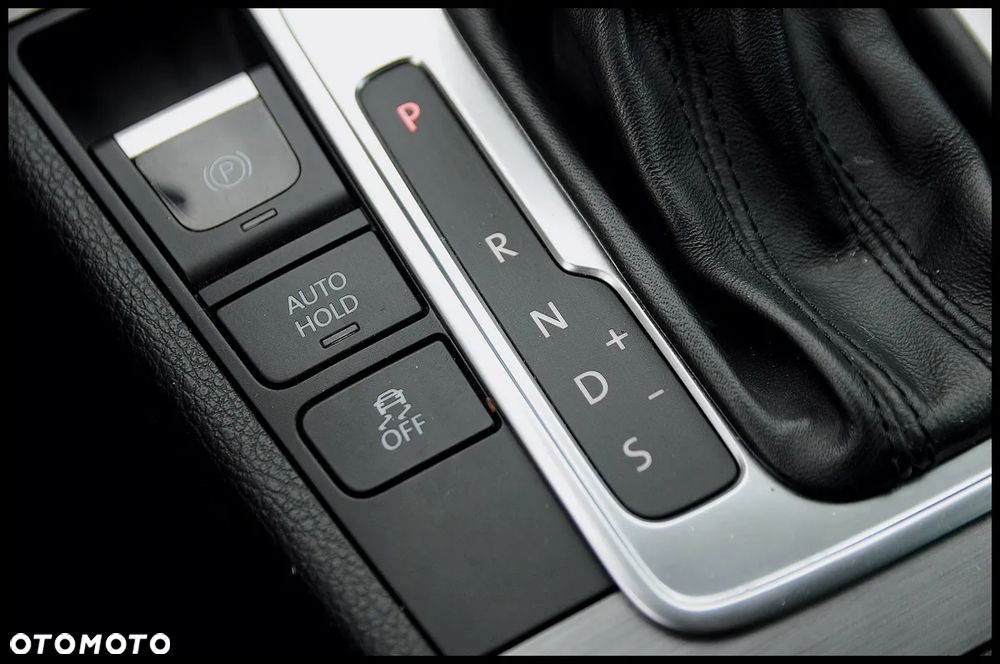 Volkswagen Passat 1.8 TSI DSG Comfortline - 36
