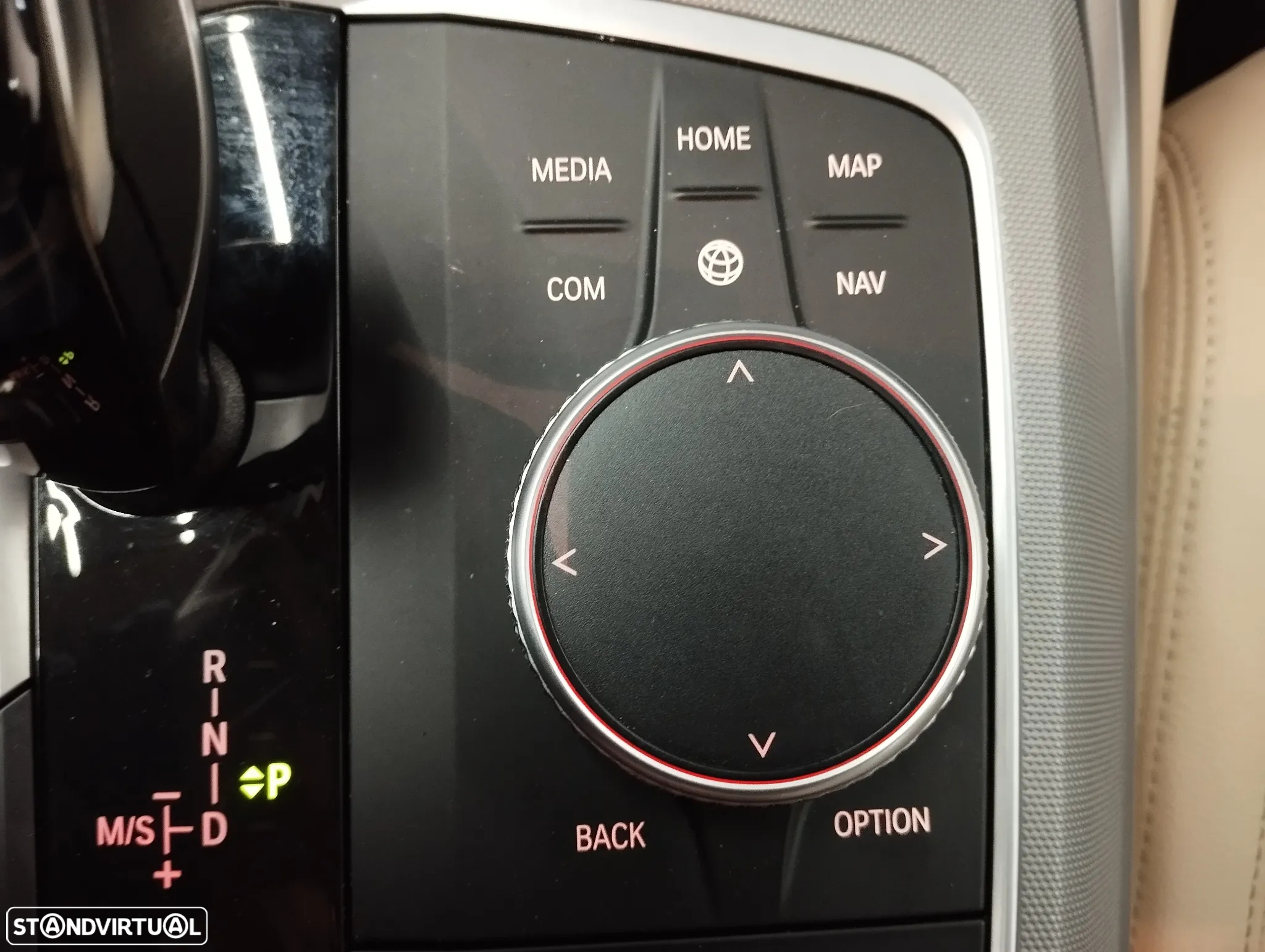 BMW 318 d Touring Auto - 43