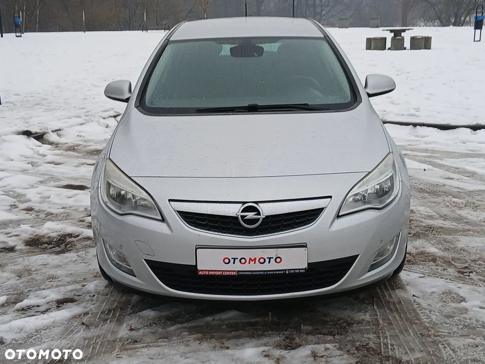 Opel Astra 1.4 Turbo 150 Jahre - 14